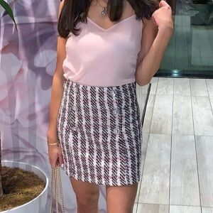 Tweed skirt topshop. new with tags. pink, black & white Size 2 US
